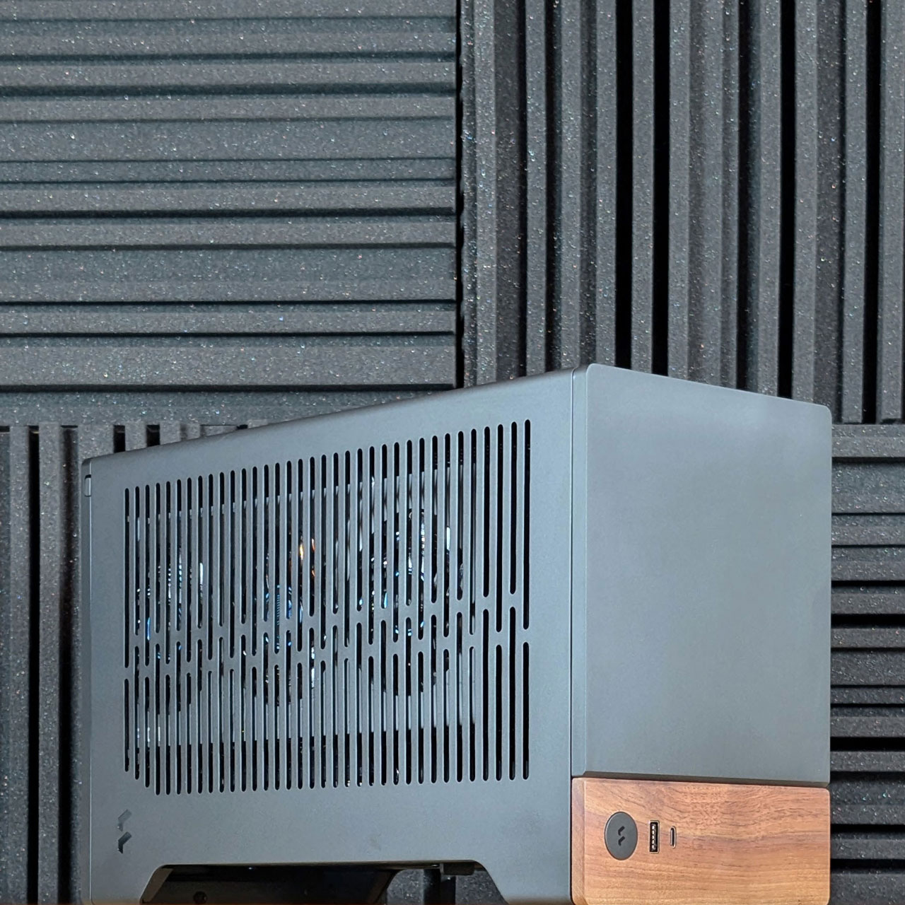 fractal-design-terra-graphite-custom-sff-pc fractal design terra graphite custom sff pc