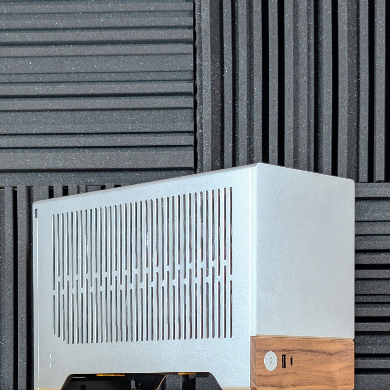 fractal design terra silver custom sff pc