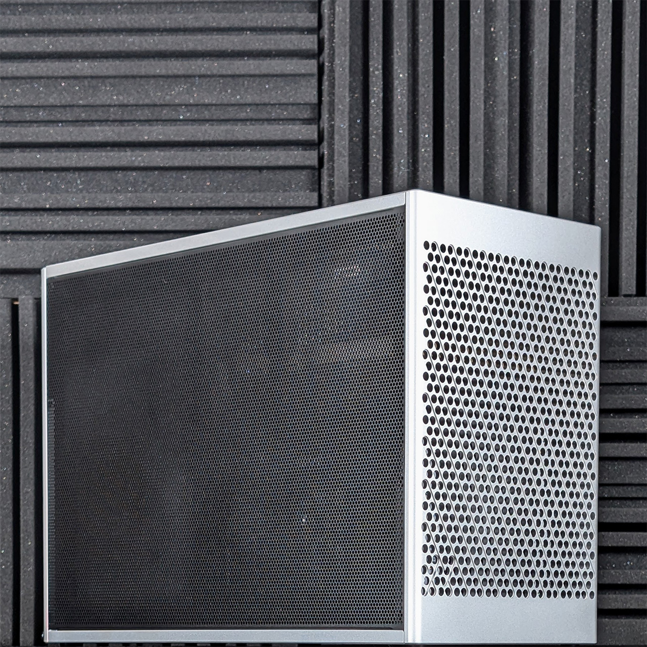 ncase-m2-grater-silver-custom-prebuilt-sff-mini-itx-gaming-pc-closeup ncase m2 grater silver custom prebuilt sff mini itx gaming pc closeup